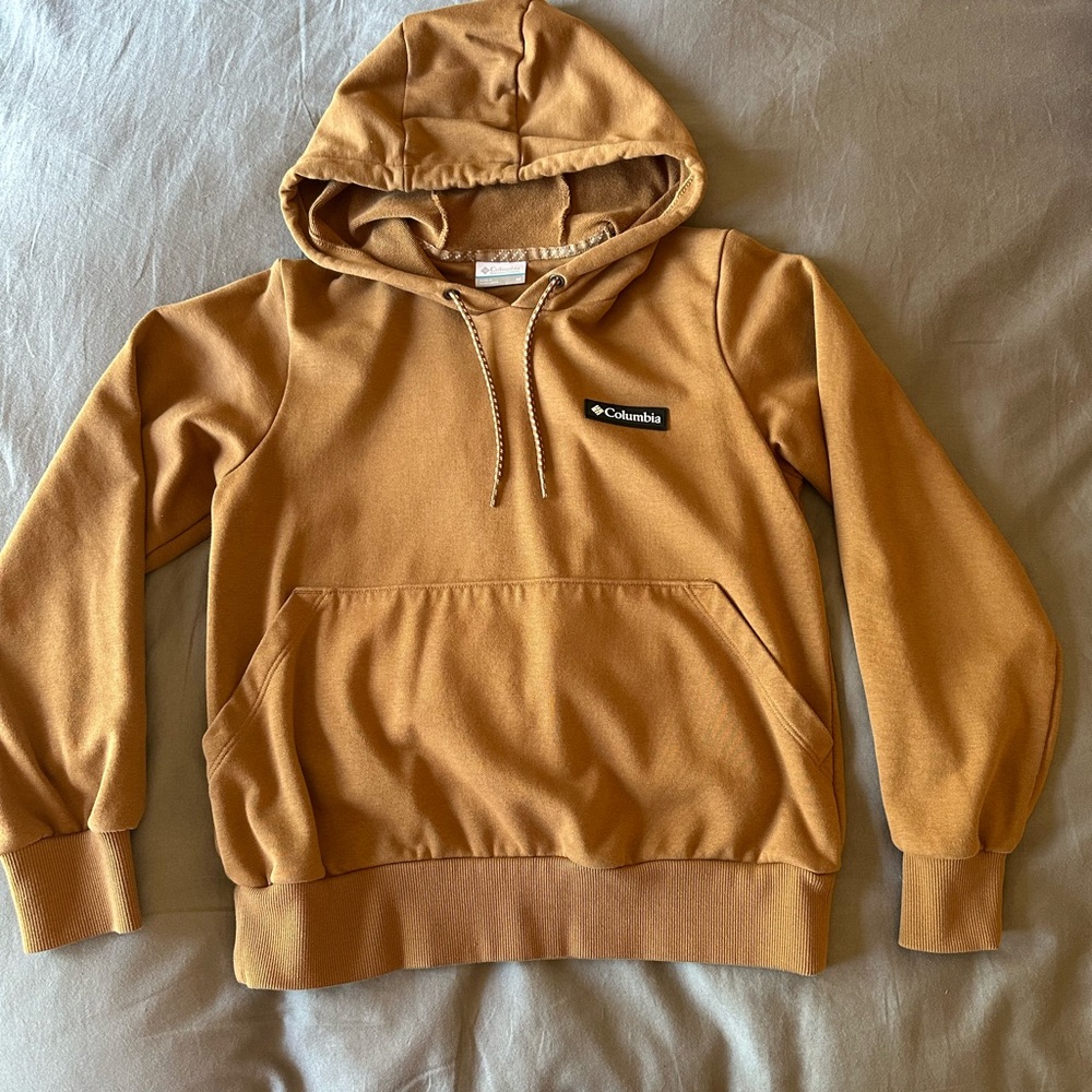 Columbia Tan Sweatshirt Classic Pullover Design